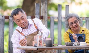 couple-pottery-painting-activities-hero-16-9