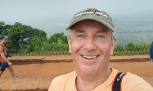 martin barsley solo holiday selfie in sri lanka